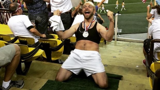 uswnt-world-cup-brandi-chastain-impersonator.jpg